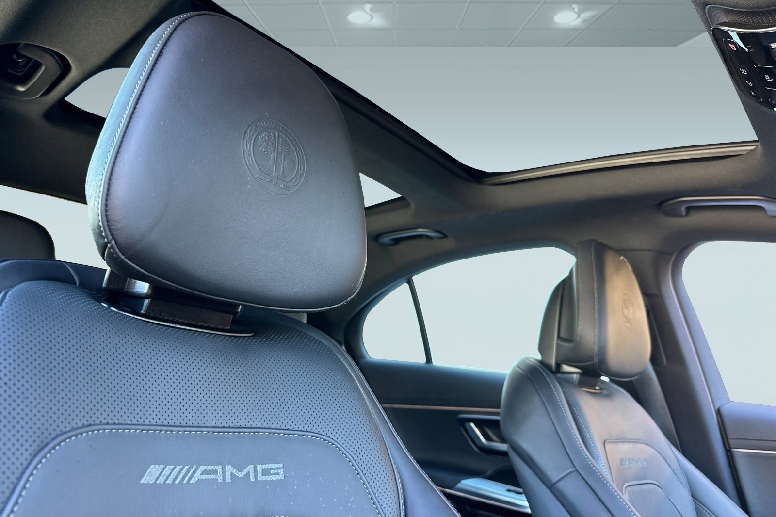 2025 Mercedes-Benz E-Class AMG E53 - Photo 28