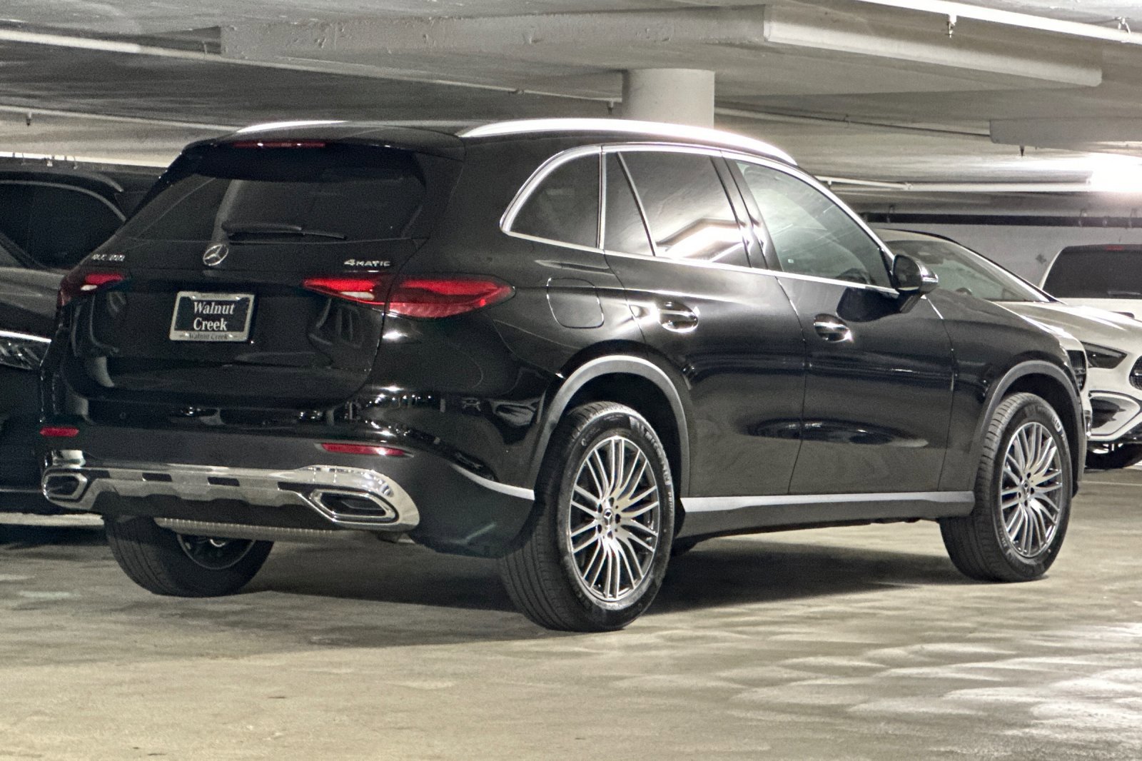 2026 Mercedes Benz GLC 300 4MATIC photo 3