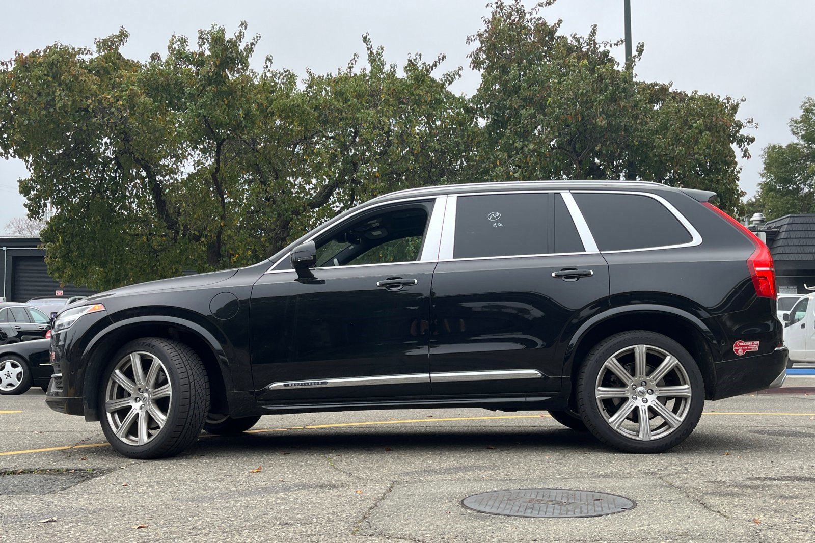 2017 Volvo XC90 T8 Excellence photo 3