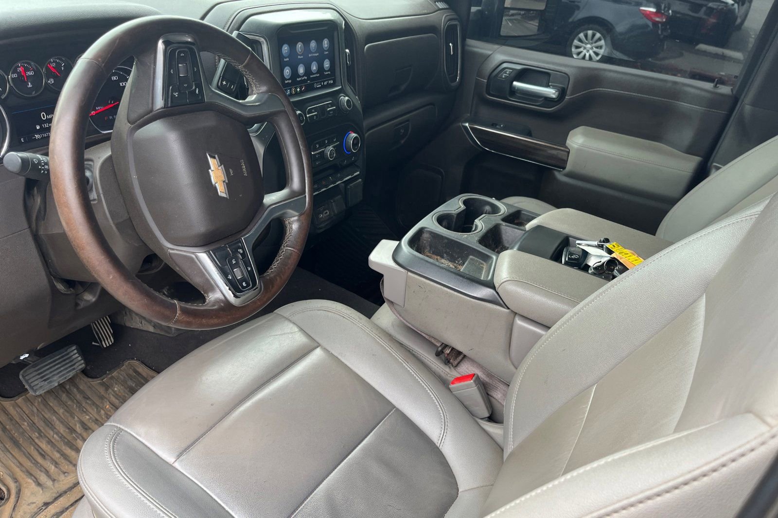 2023 Chevrolet Silverado 2500HD LT photo 2