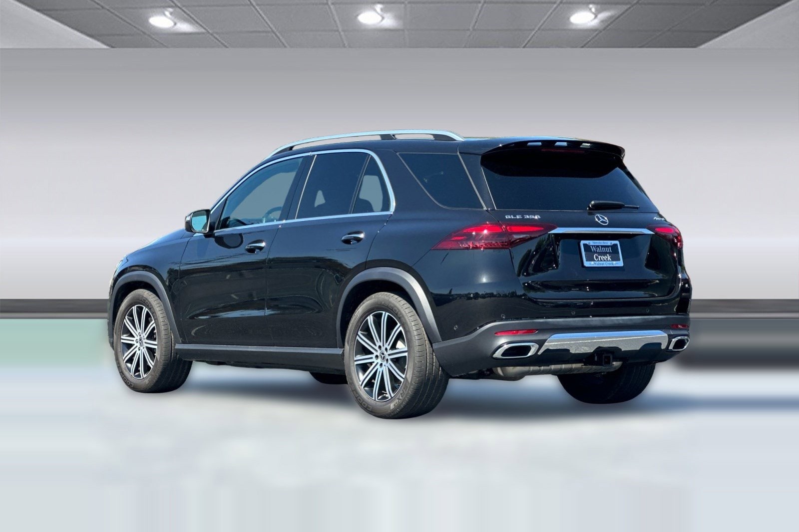 2026 Mercedes-Benz GLE 350 4MATIC SUV photo 2