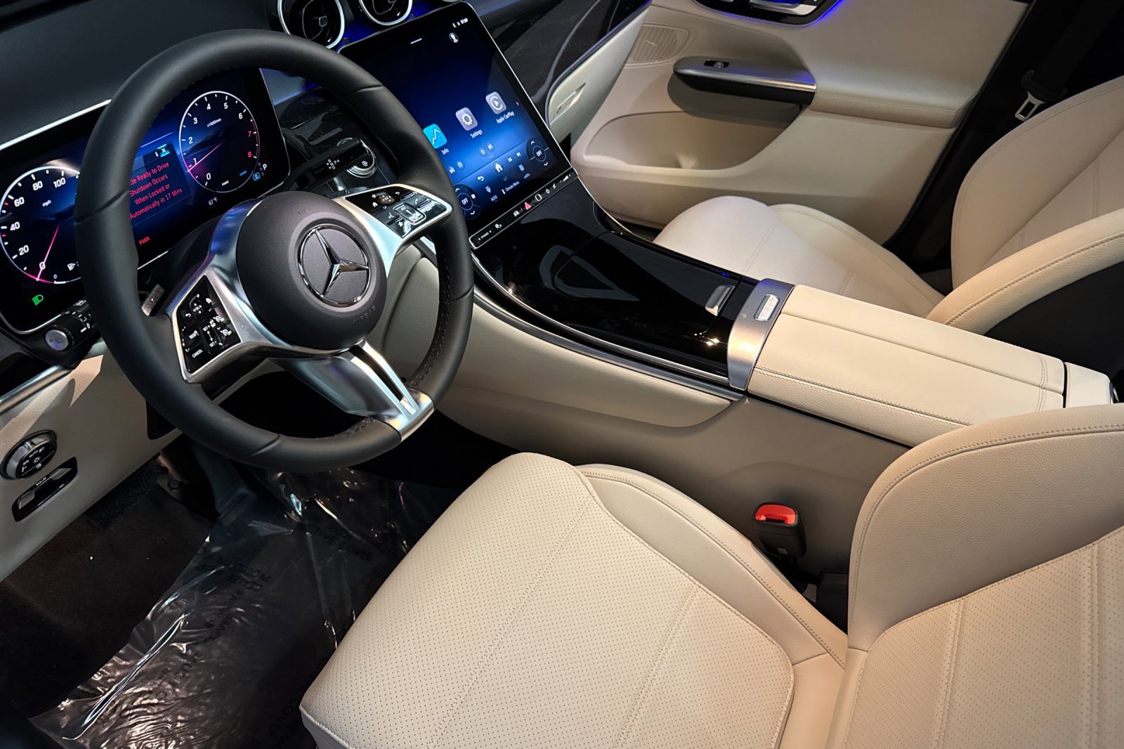 2026 Mercedes Benz GLC 300 4MATIC photo 4