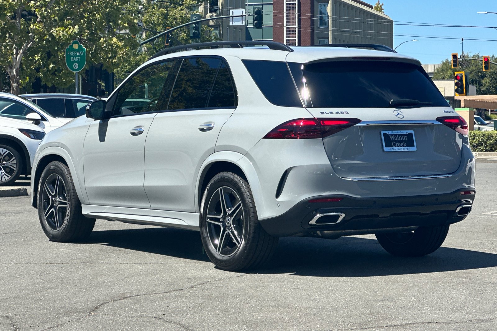 2026 Mercedes Benz GLE 450 4MATIC photo 2