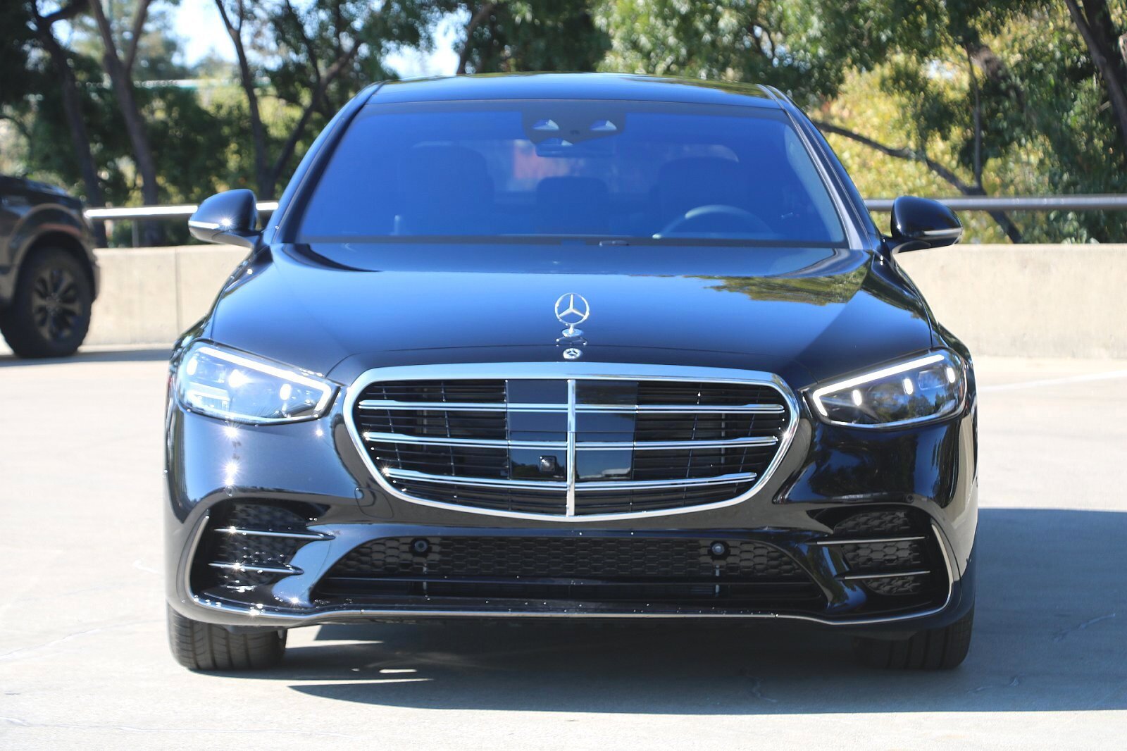 2023 Mercedes Benz S 450 500 4MATIC photo 2
