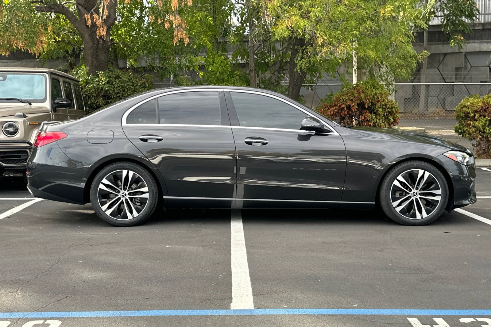 2022 Mercedes Benz C 300 Sedan photo 2