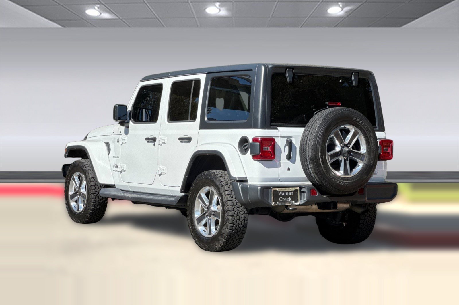 Used 2018 Jeep Wrangler Unlimited Sahara 4x4 SUV