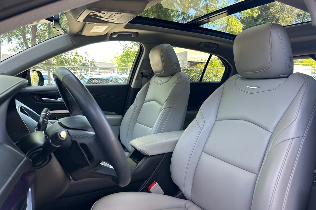 Used 2023 CADILLAC XT4 AWD 4dr Luxury SUV