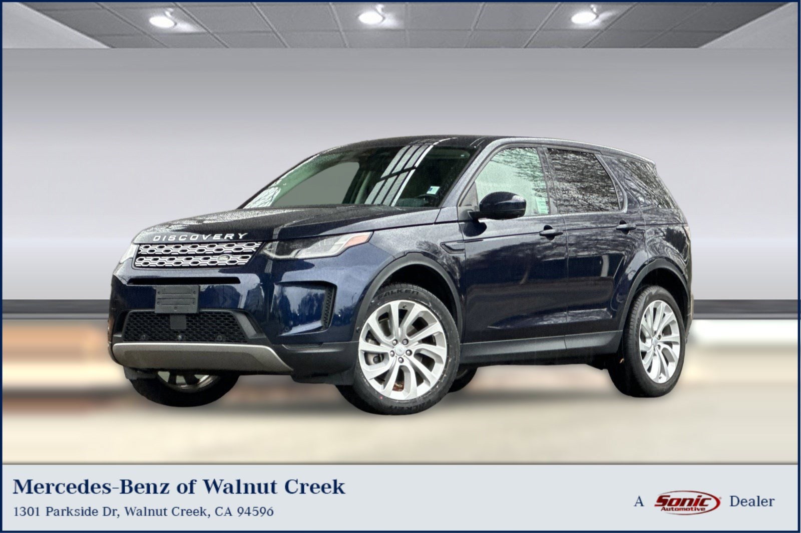 2021 Land Rover Discovery Sport SE's photo