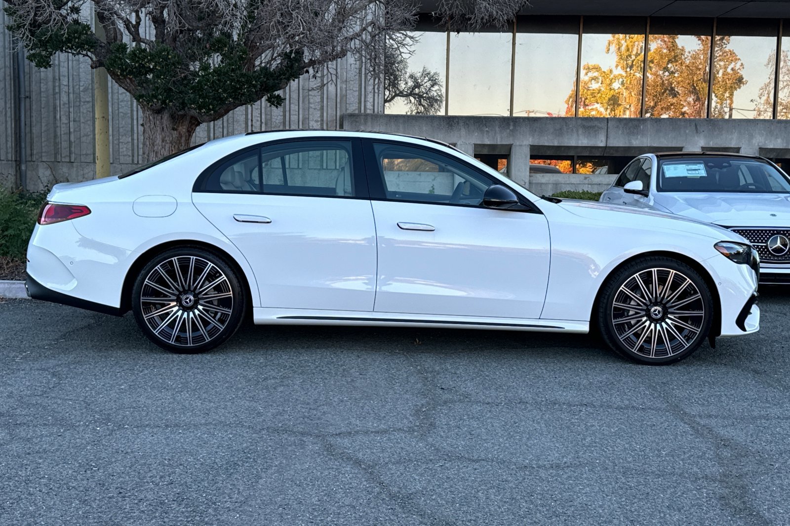 2025 Mercedes Benz E 350 4MATIC Sedan photo 2