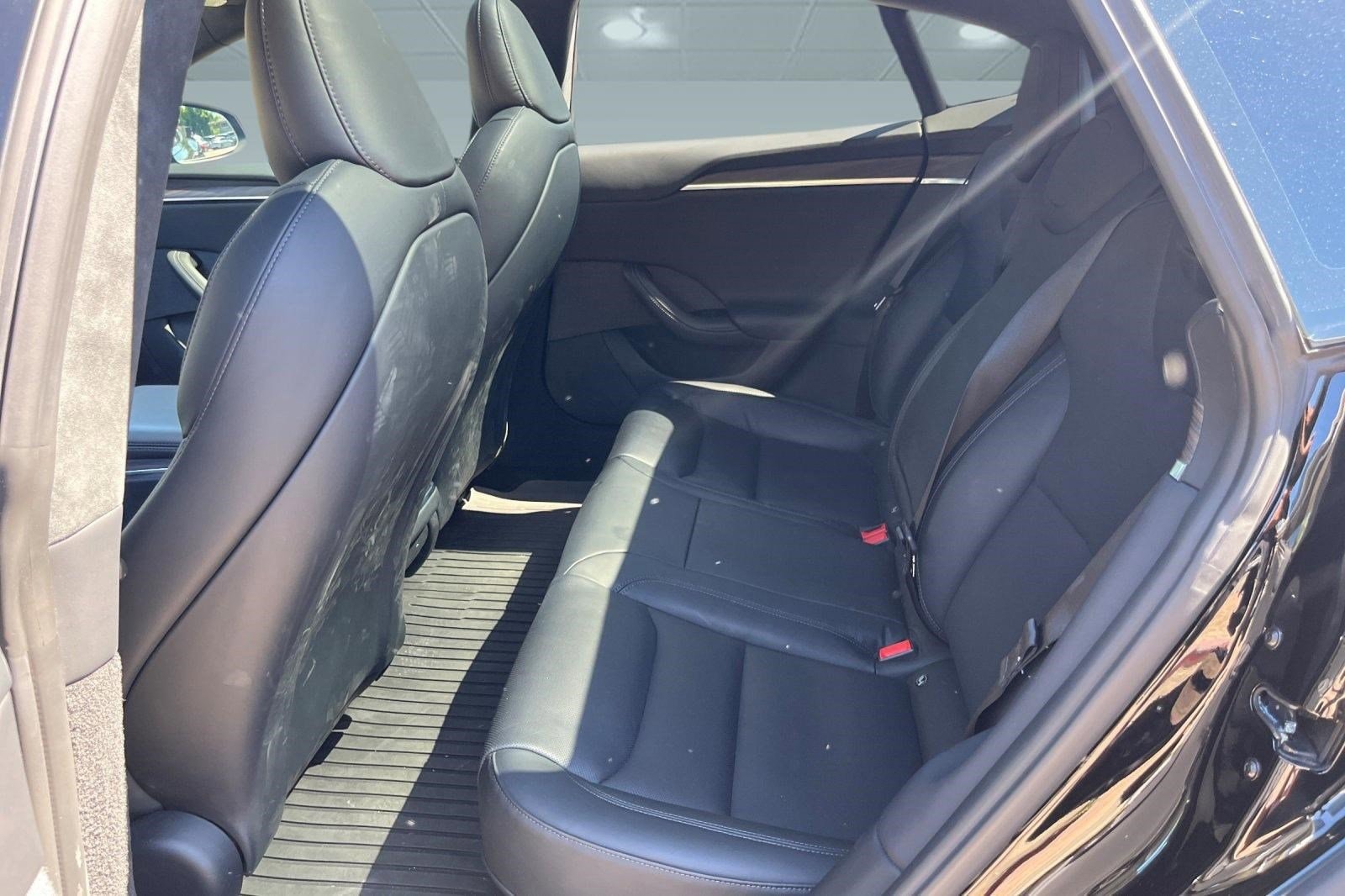 Model S Standard Range AWD *Ltd Avail* Hatchback