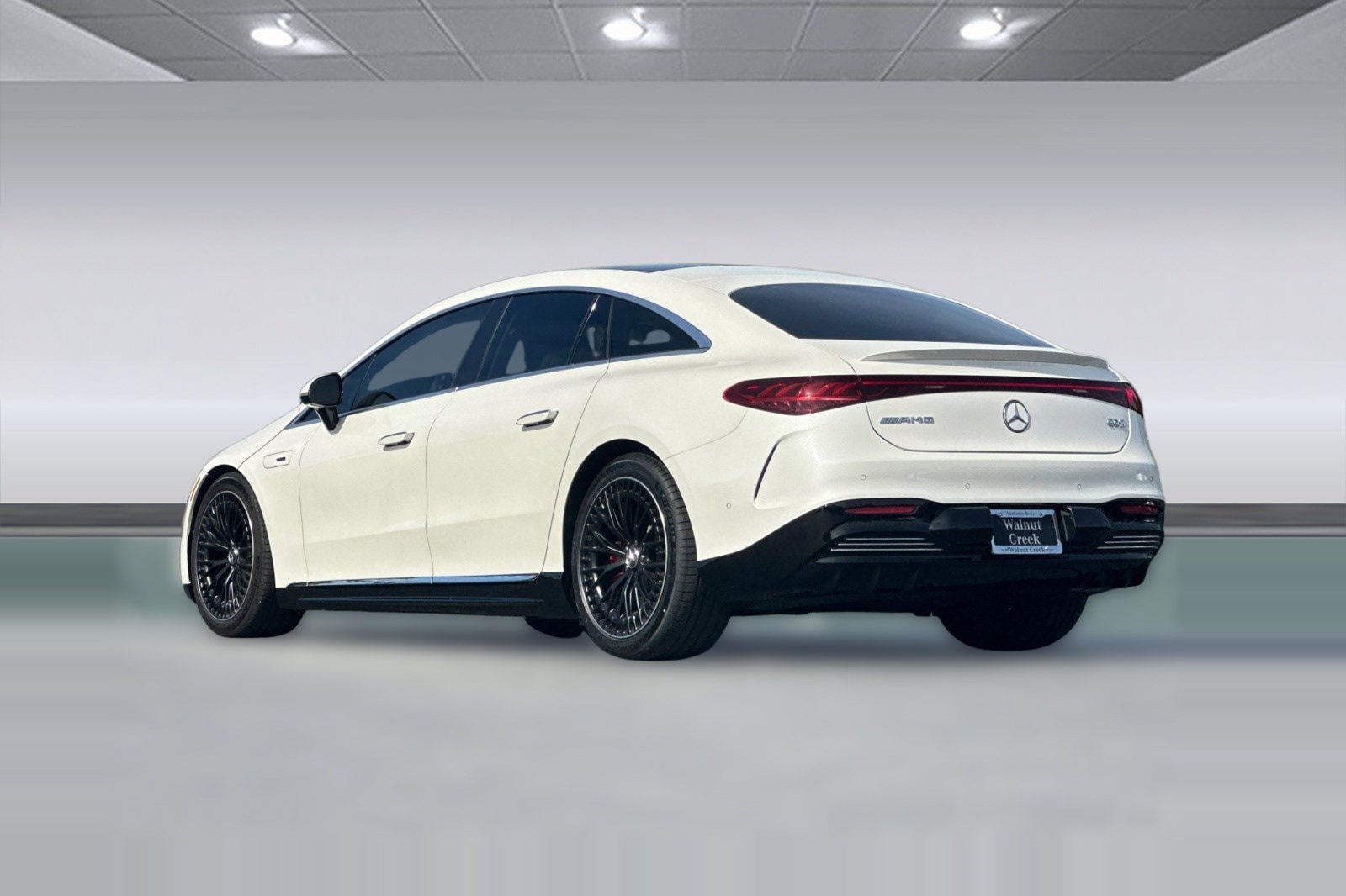 2023 Mercedes-Benz EQS AMG  4MATIC+ Sedan photo 2