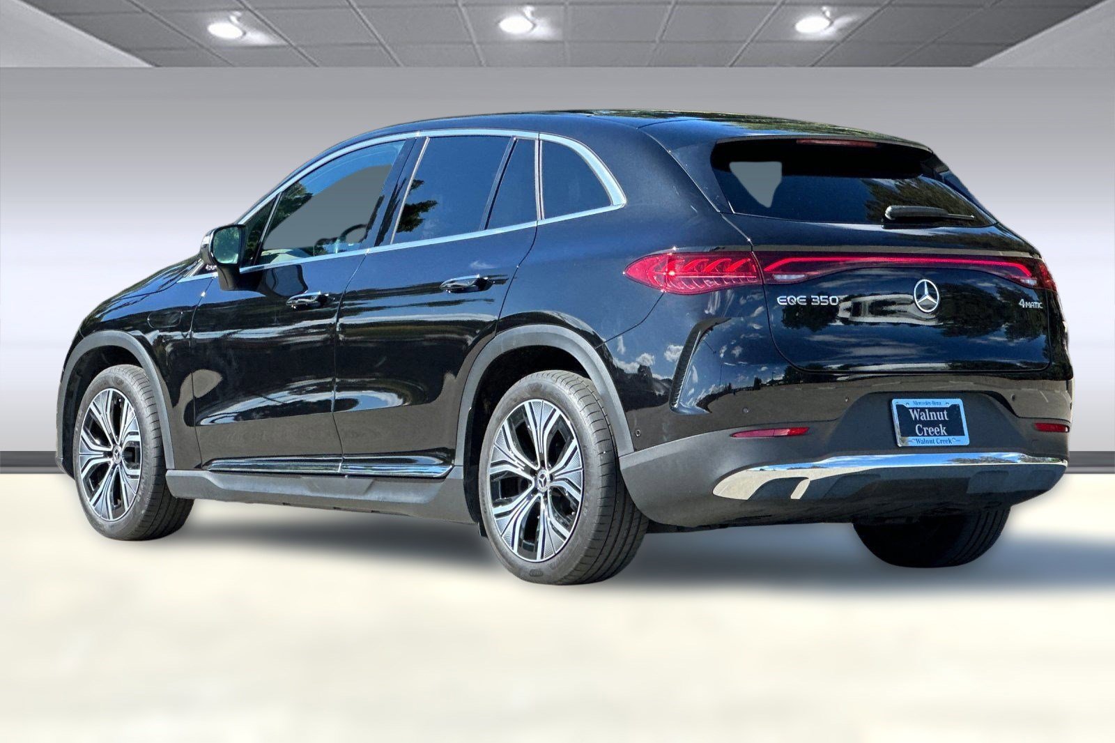 2023 Mercedes Benz EQE SUV 350 4MATIC photo 3