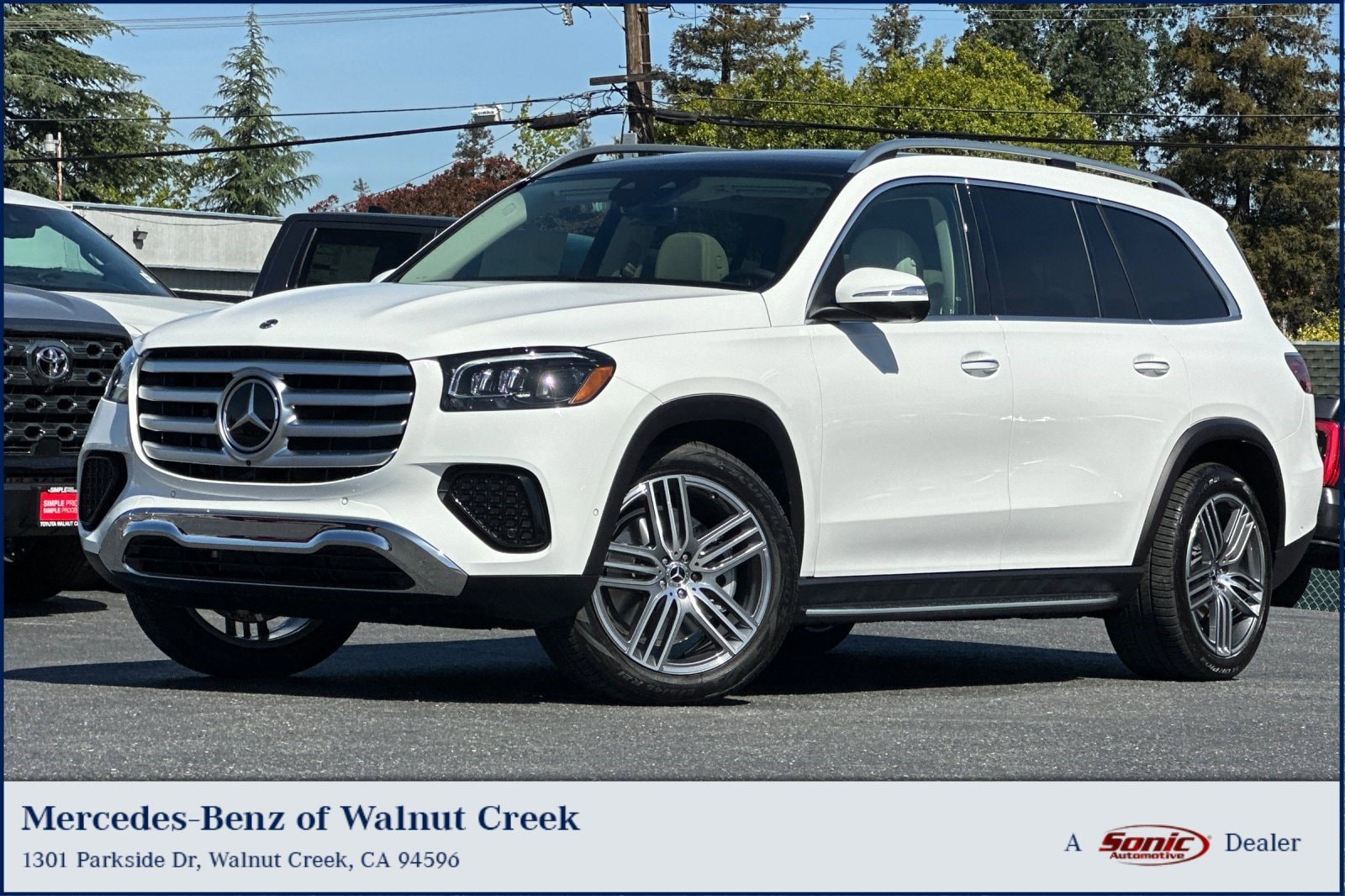 2026 Mercedes-Benz GLS's photo