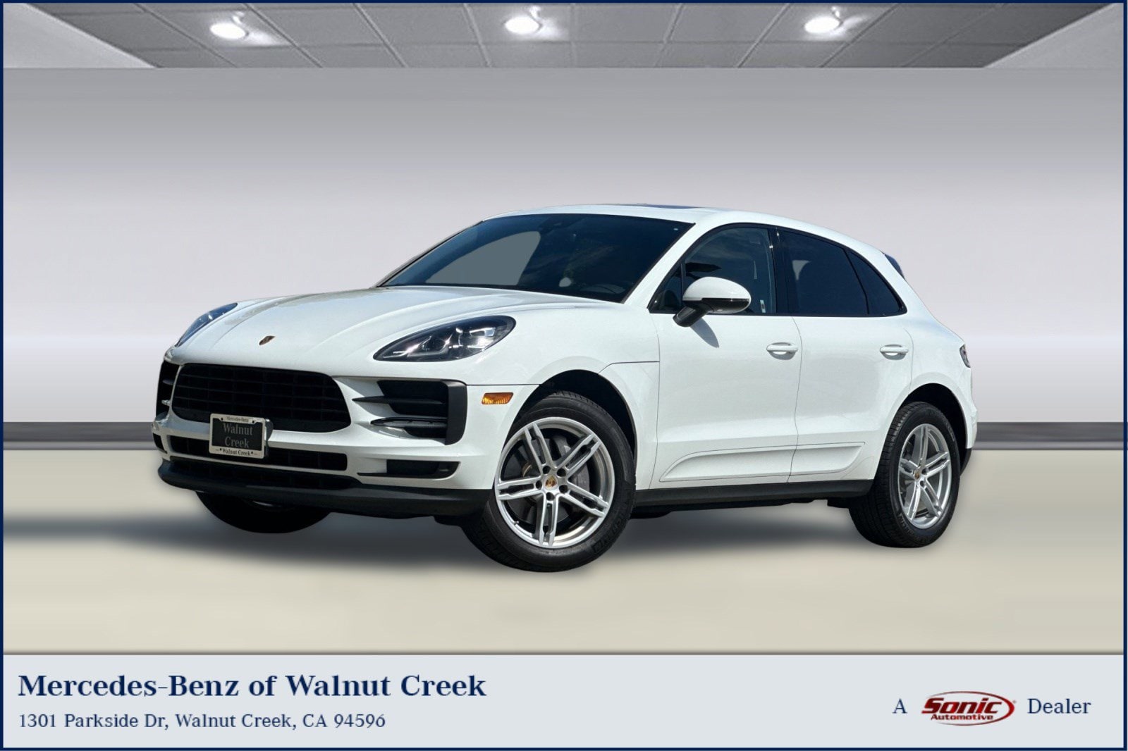 2021 Porsche Macan -'s photo