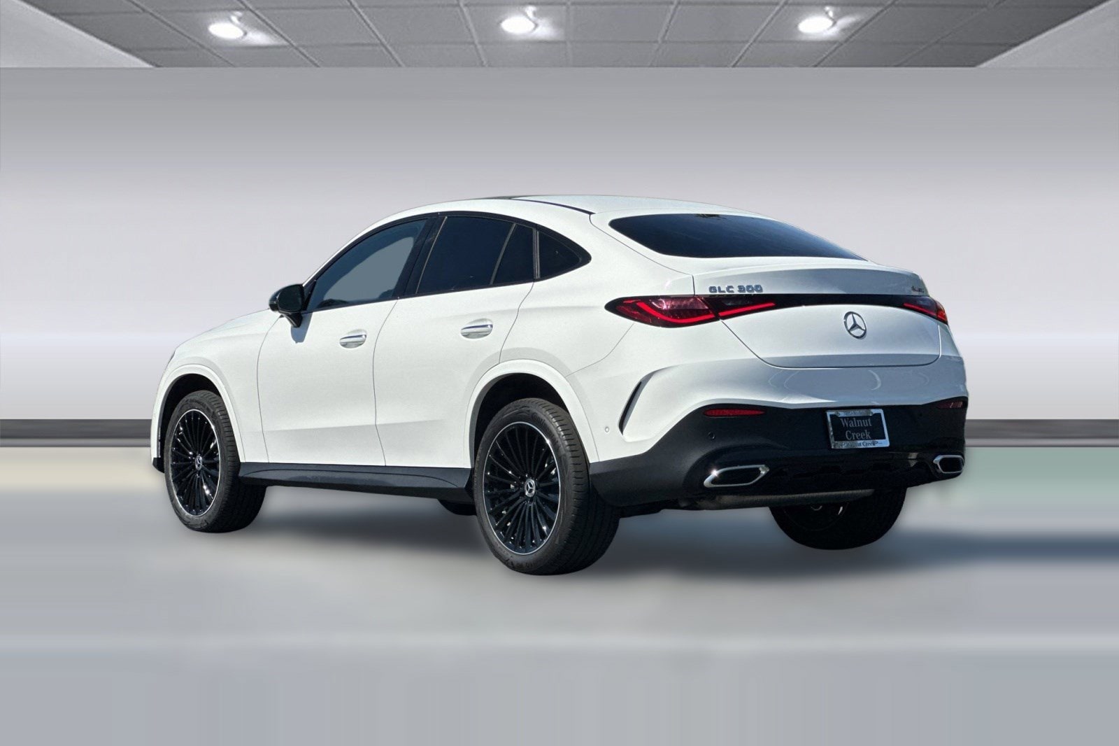 2024 Mercedes-Benz GLC 300 4MATIC Coupe photo 2