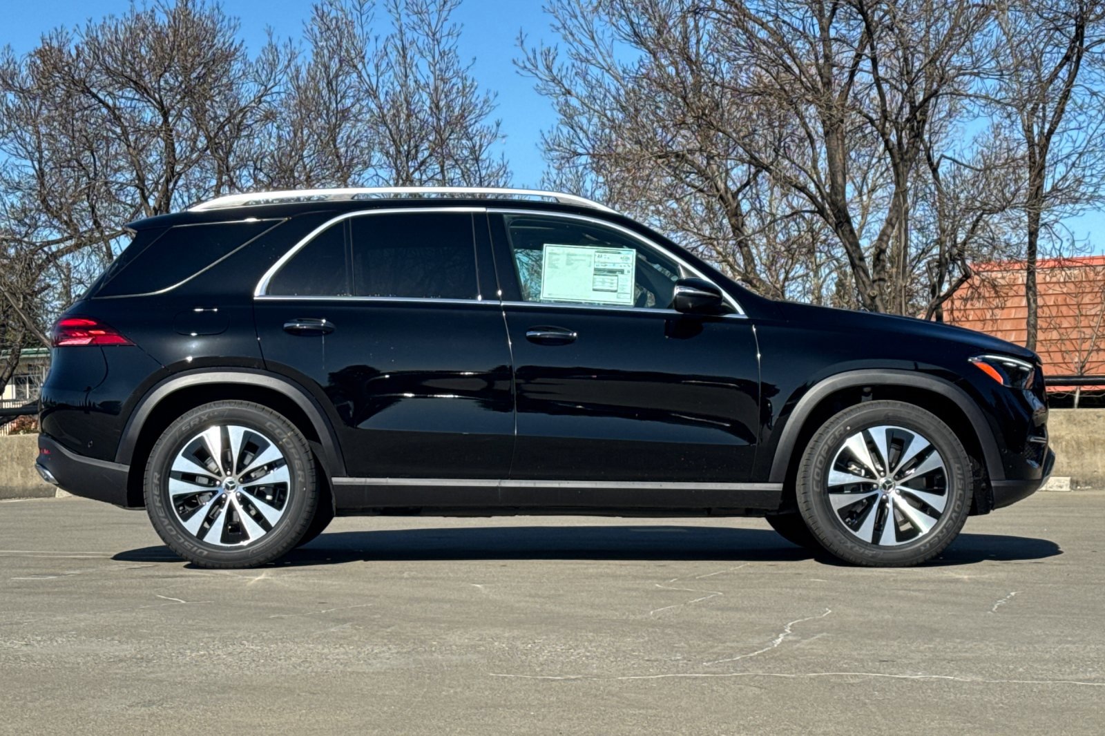 2025 Mercedes Benz GLE 350 photo 2