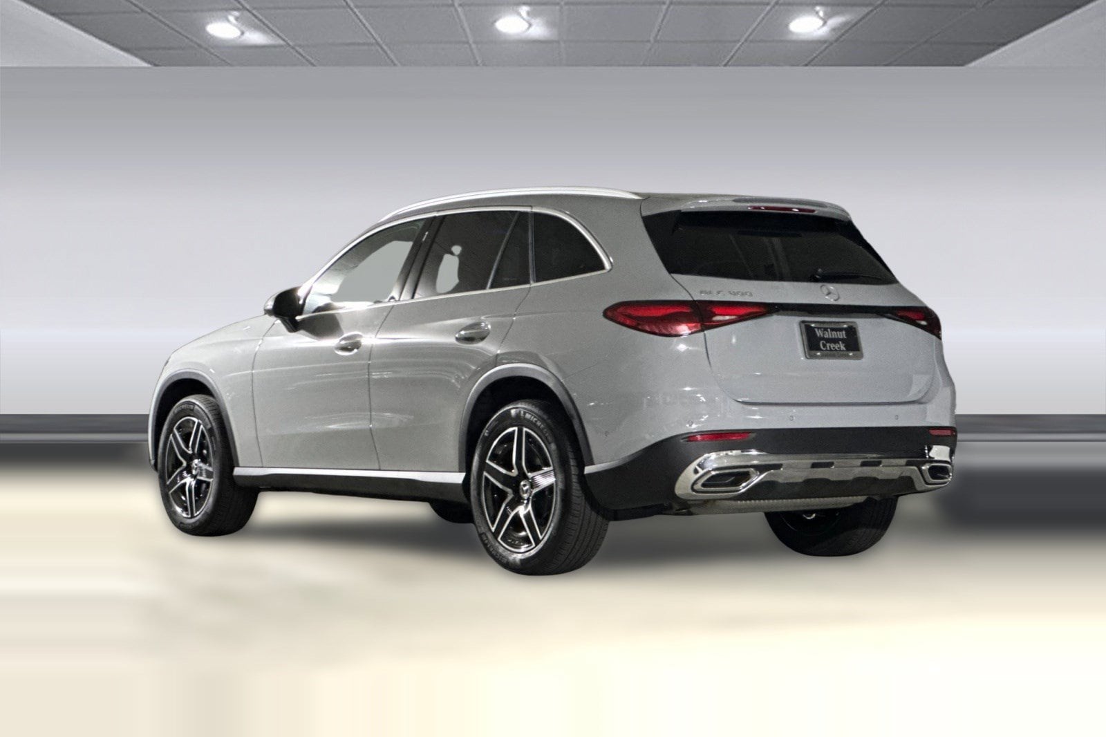 2026 Mercedes-Benz GLC 300 SUV photo 2