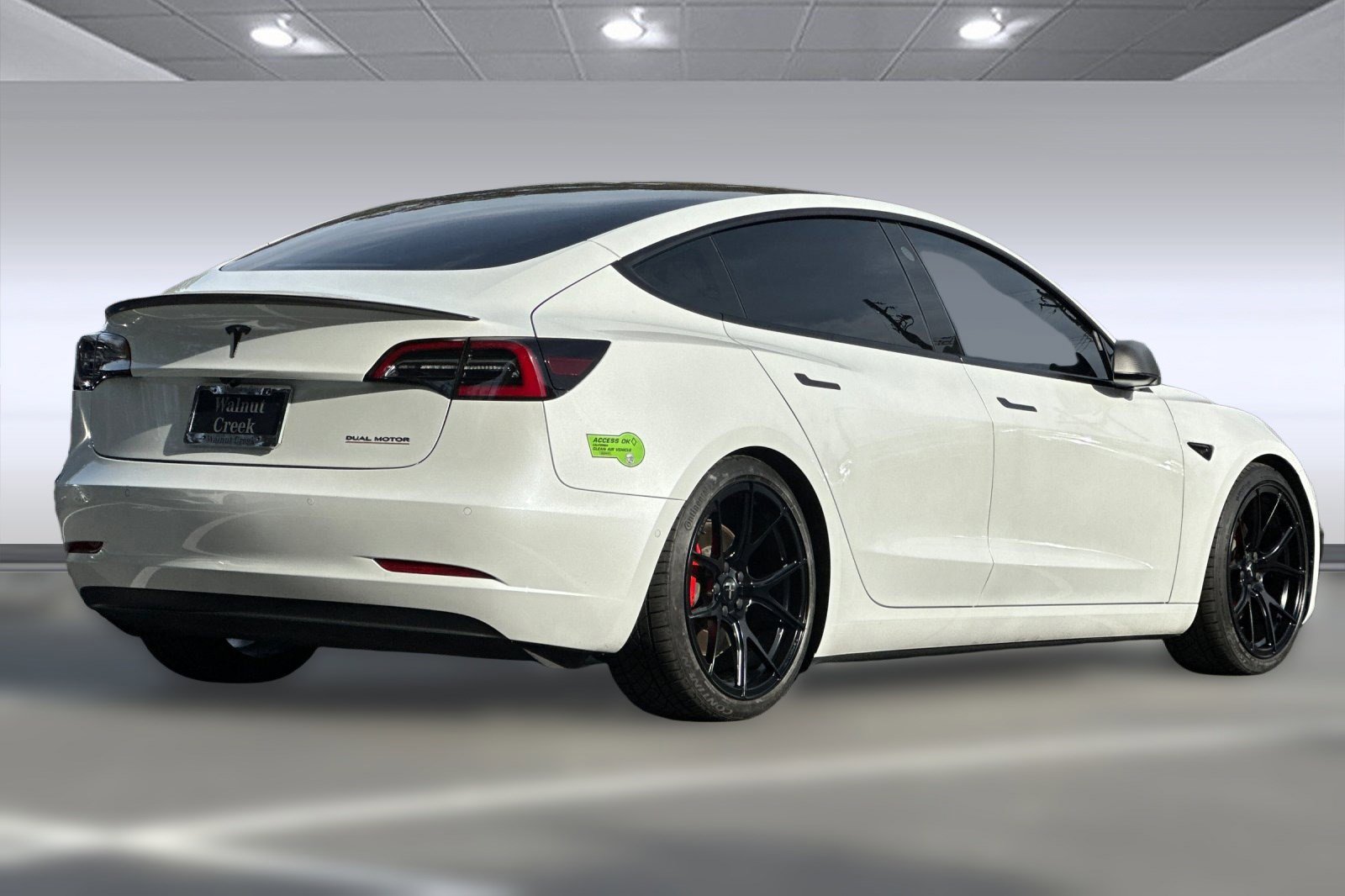 2022 Tesla Model 3 Performance photo 3