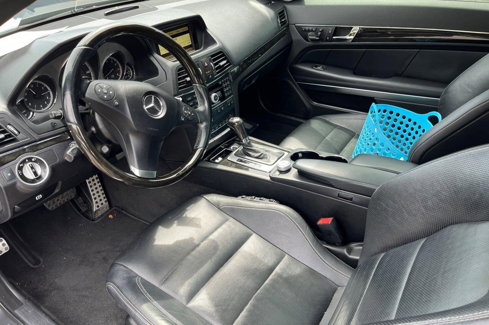 2011 Mercedes-Benz E-Class Coupe photo 3