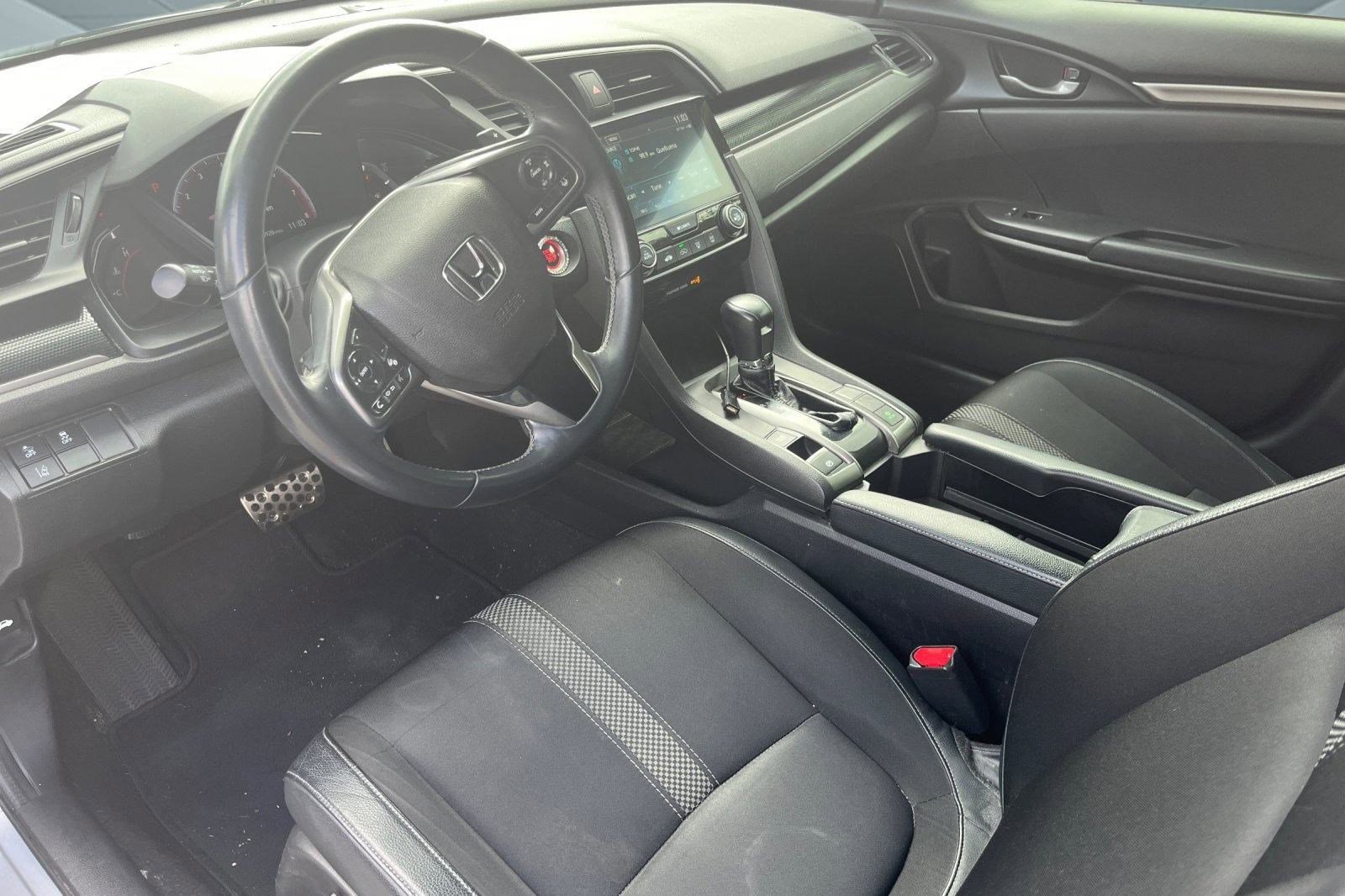 2021 Honda Civic Hatchback Sport photo 3