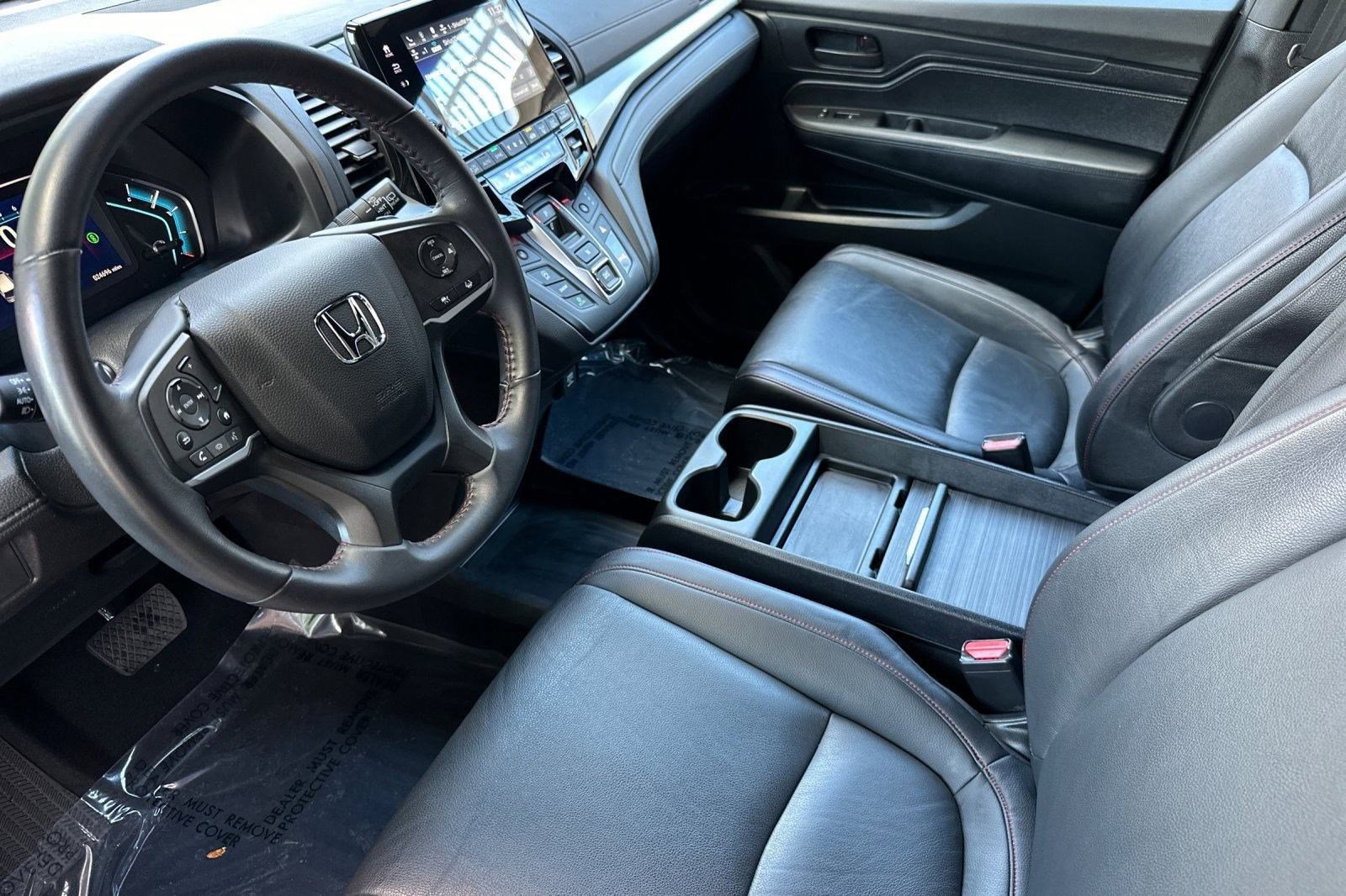 2024 Honda Odyssey Sport photo 4