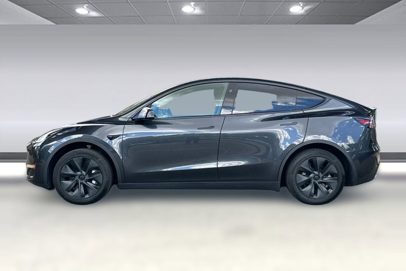 Used 2025 Tesla Model Y Long Range with VIN 7SAYGDED8SF232855 for sale in Walnut Creek, CA
