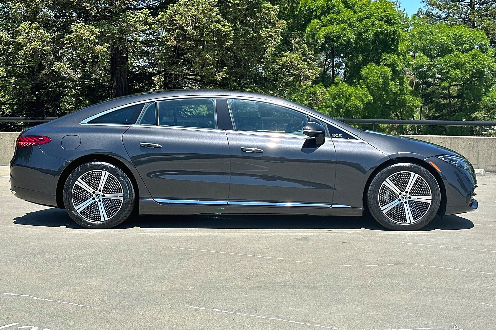 Used 2022 Mercedes-Benz EQS Base with VIN W1KCG2DB4NA013034 for sale in San Rafael, CA