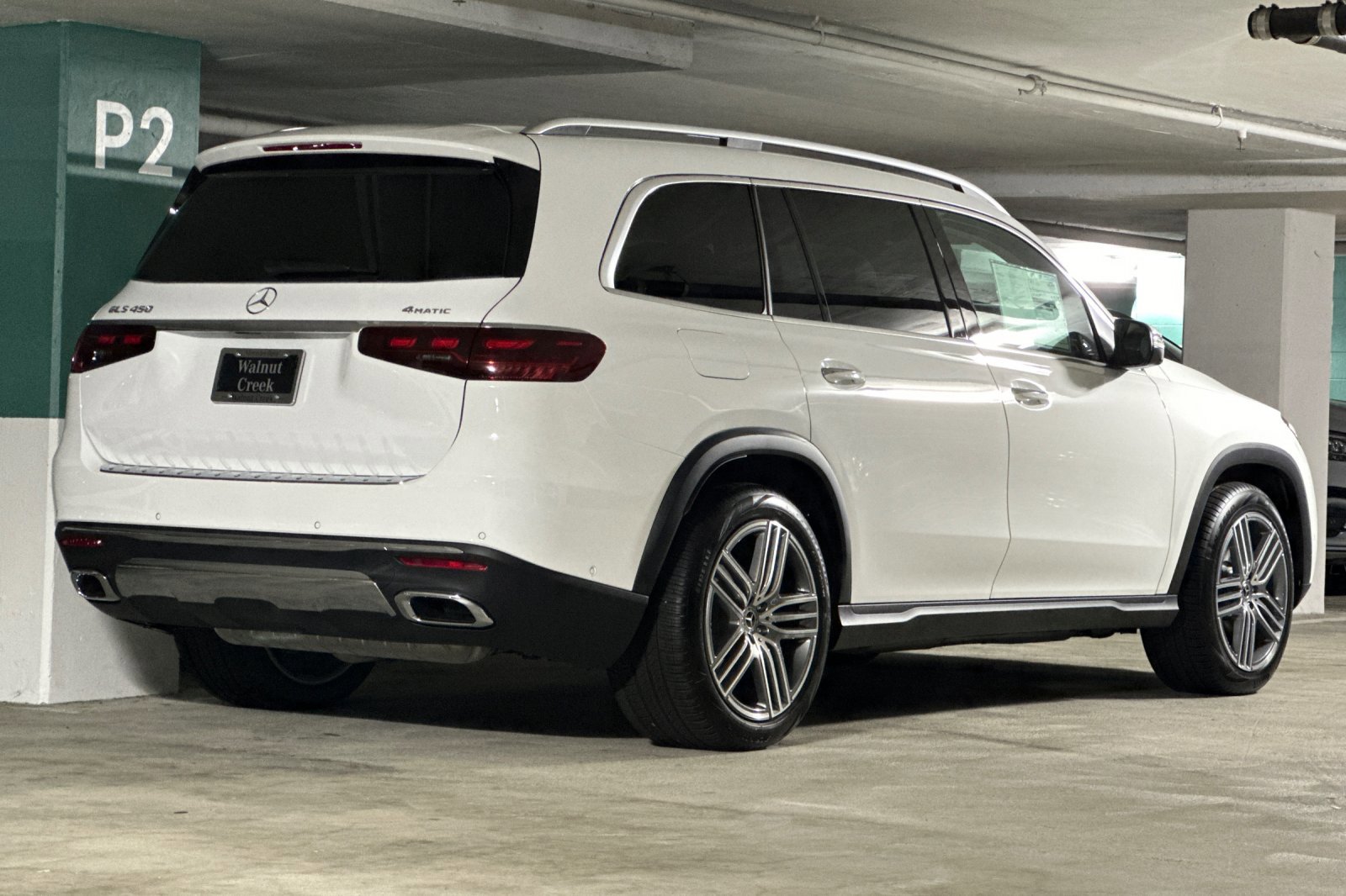 2026 Mercedes Benz GLS 450 4MATIC photo 3