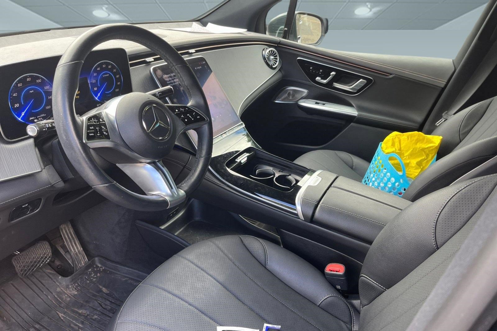 2023 Mercedes-Benz EQE 350 4MATIC SUV photo 3