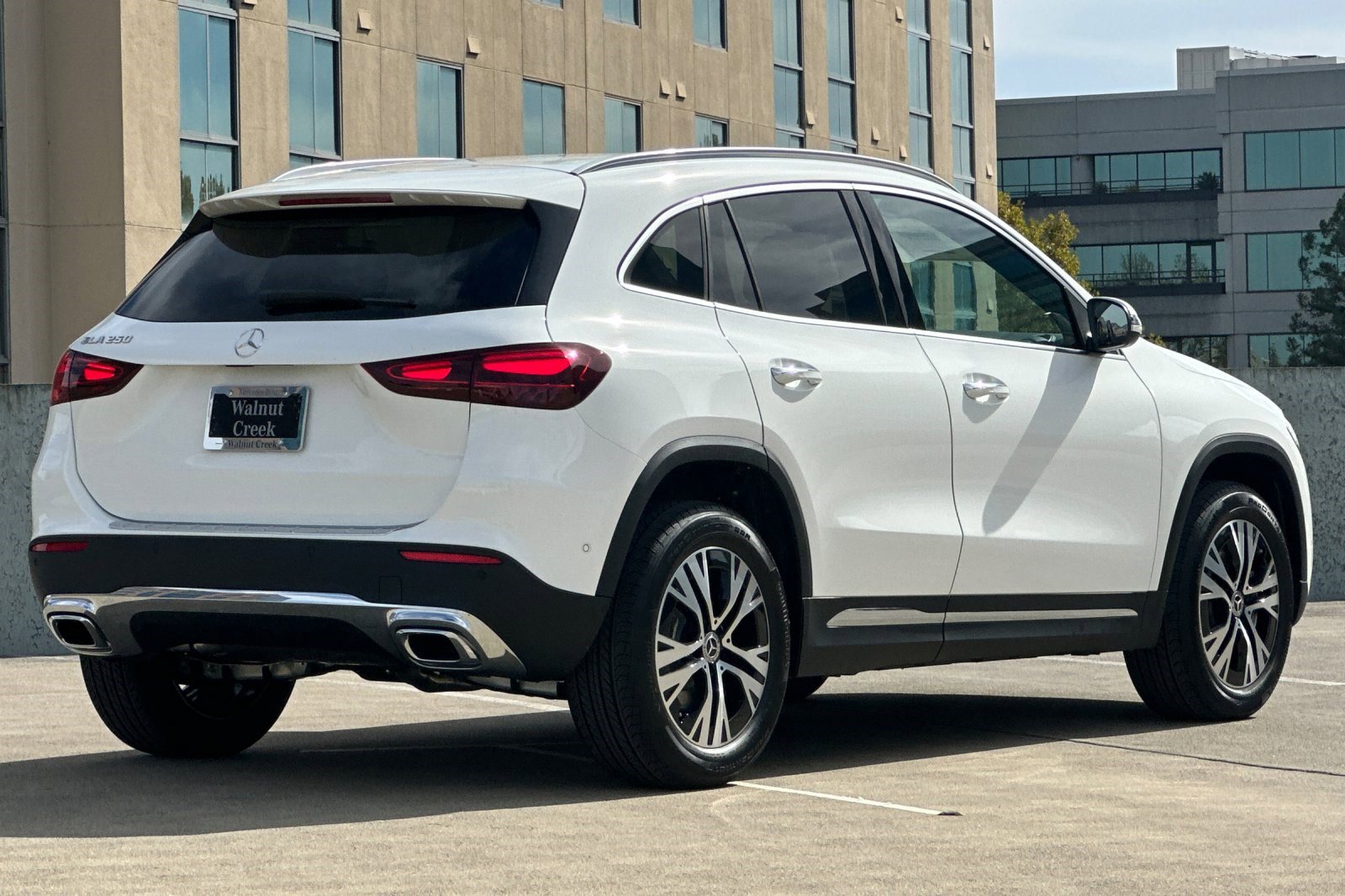 2025 Mercedes Benz GLA 250 photo 3