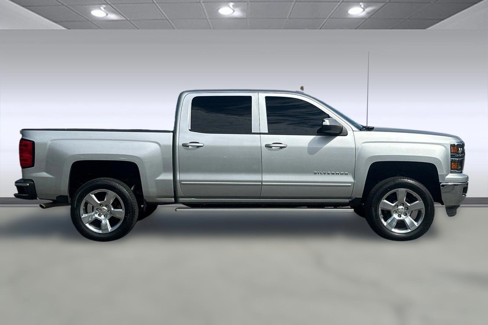 2015 Chevrolet Silverado 1500 photo 2