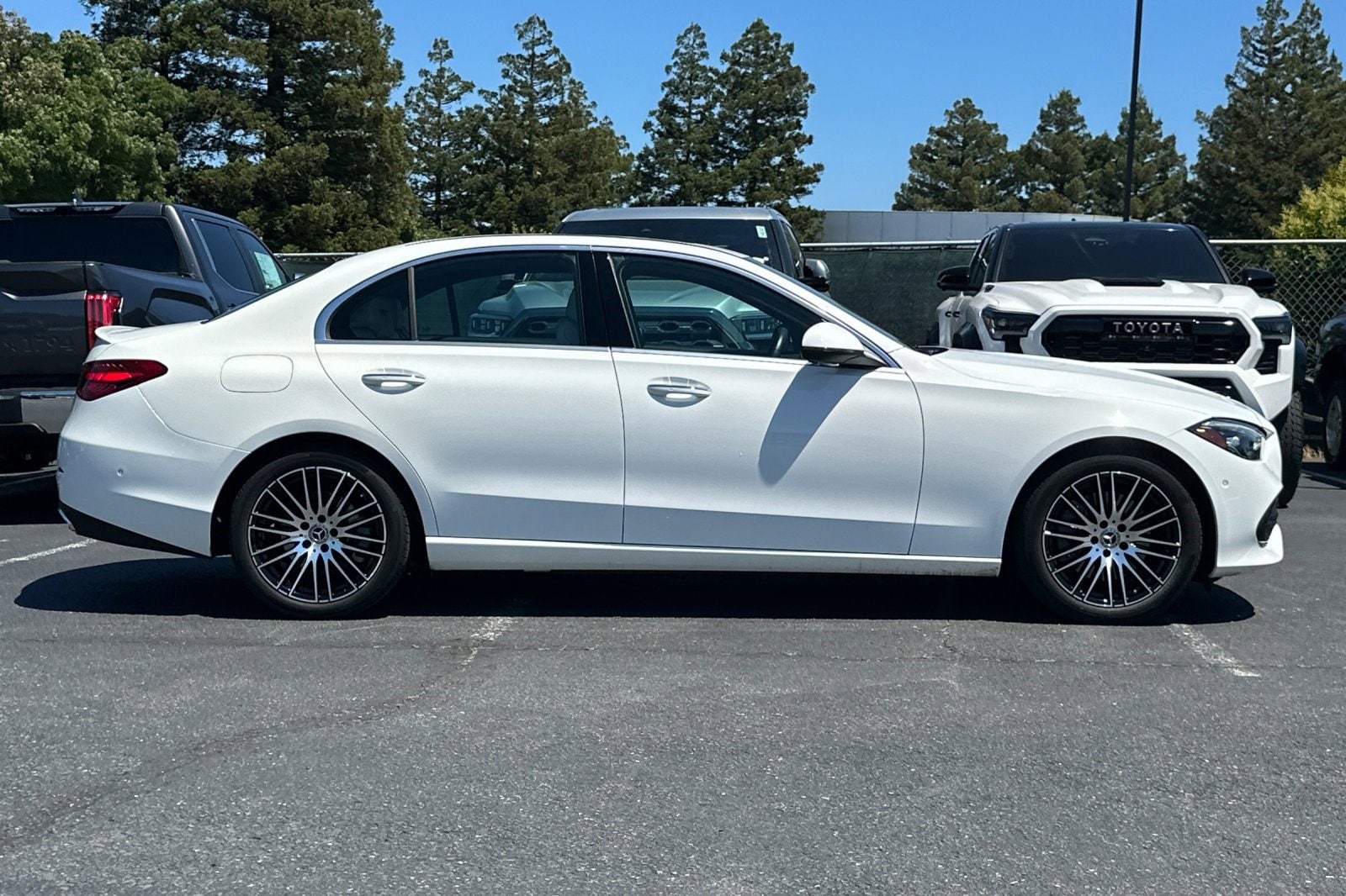 2024 Mercedes-Benz C-Class Coupe photo 3