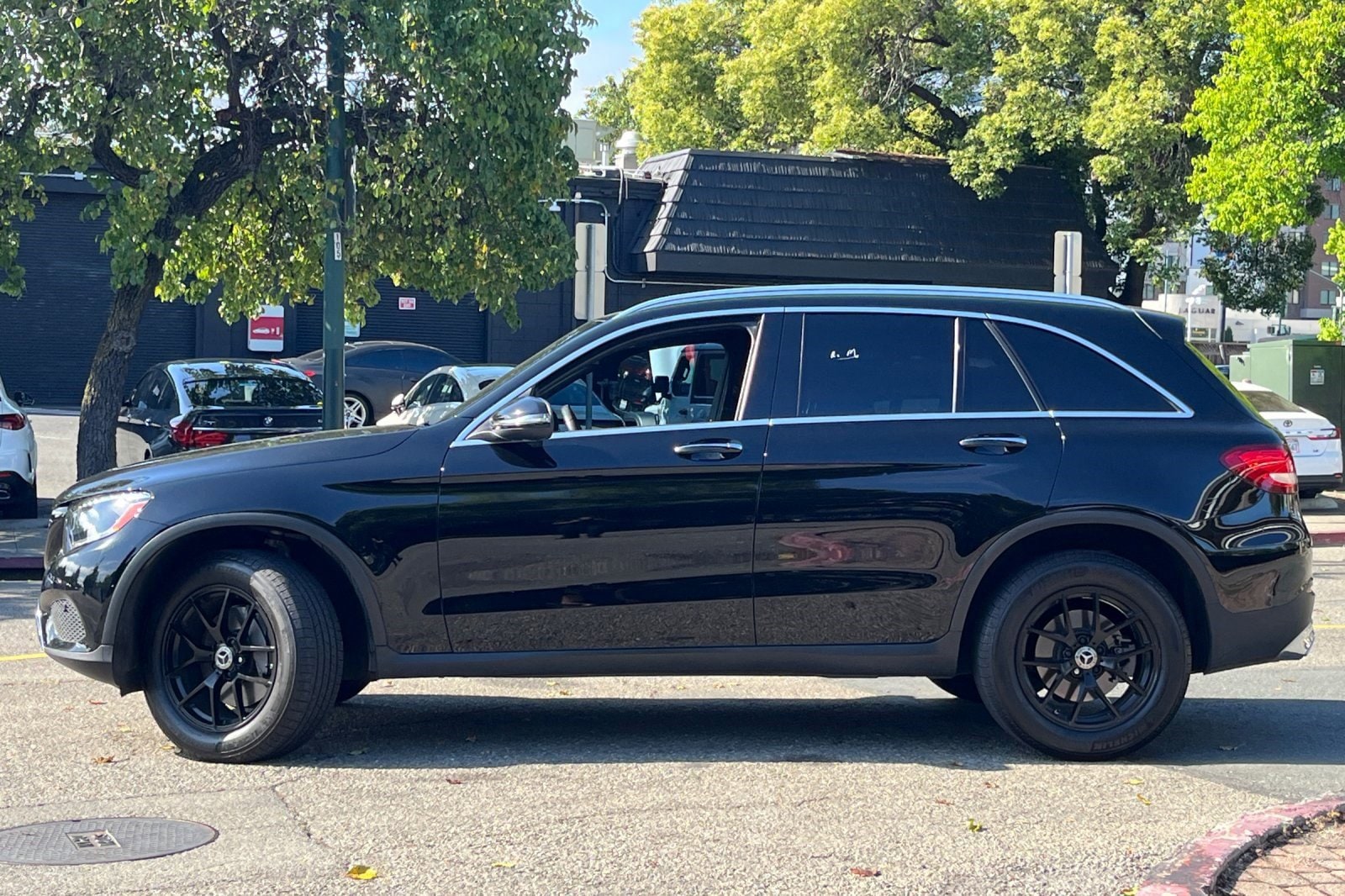 2018 Mercedes-Benz GLC 300 4MATIC SUV photo 2
