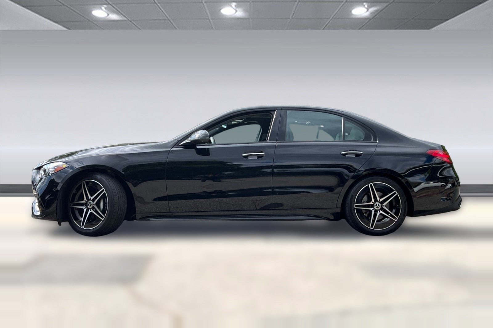 2022 Mercedes-Benz C-Class Coupe photo 2