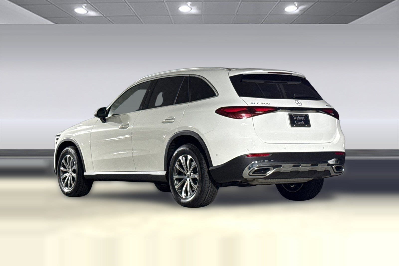 2026 Mercedes-Benz GLC 300 4MATIC SUV photo 2