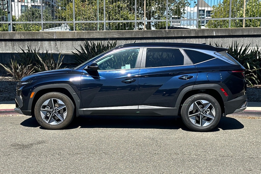 Used 2025 Hyundai Tucson Hybrid SEL Convenience AWD SUV