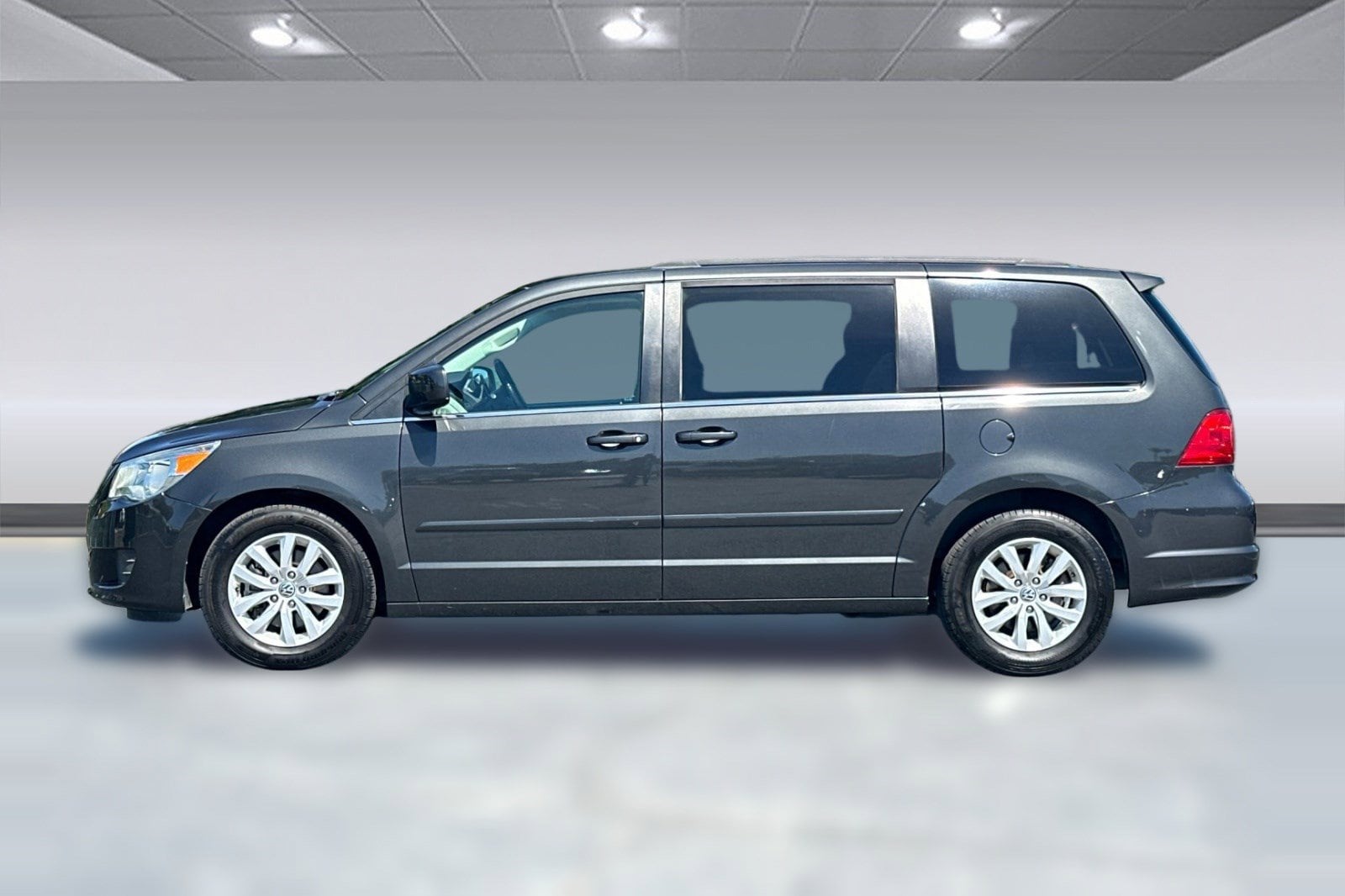 Used 2012 Volkswagen Routan SE with VIN 2C4RVABG6CR127693 for sale in Walnut Creek, CA