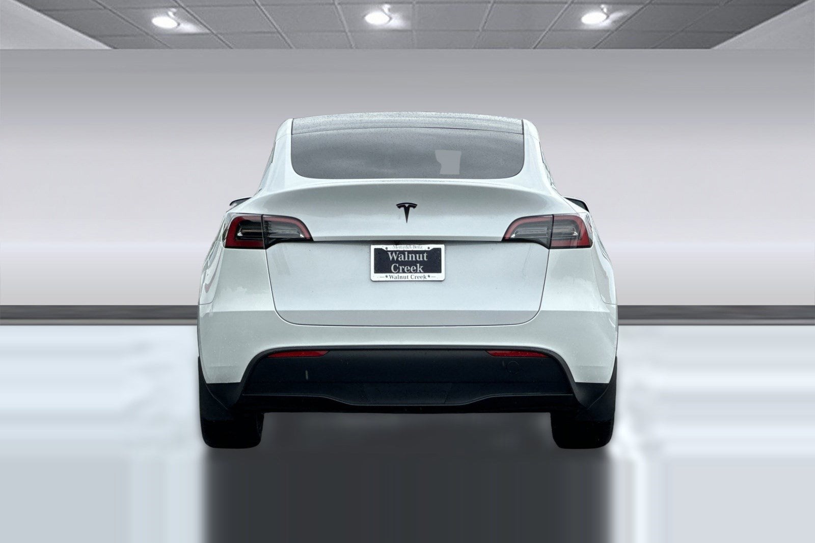 2023 Tesla Model Y Long Range AWD photo 3