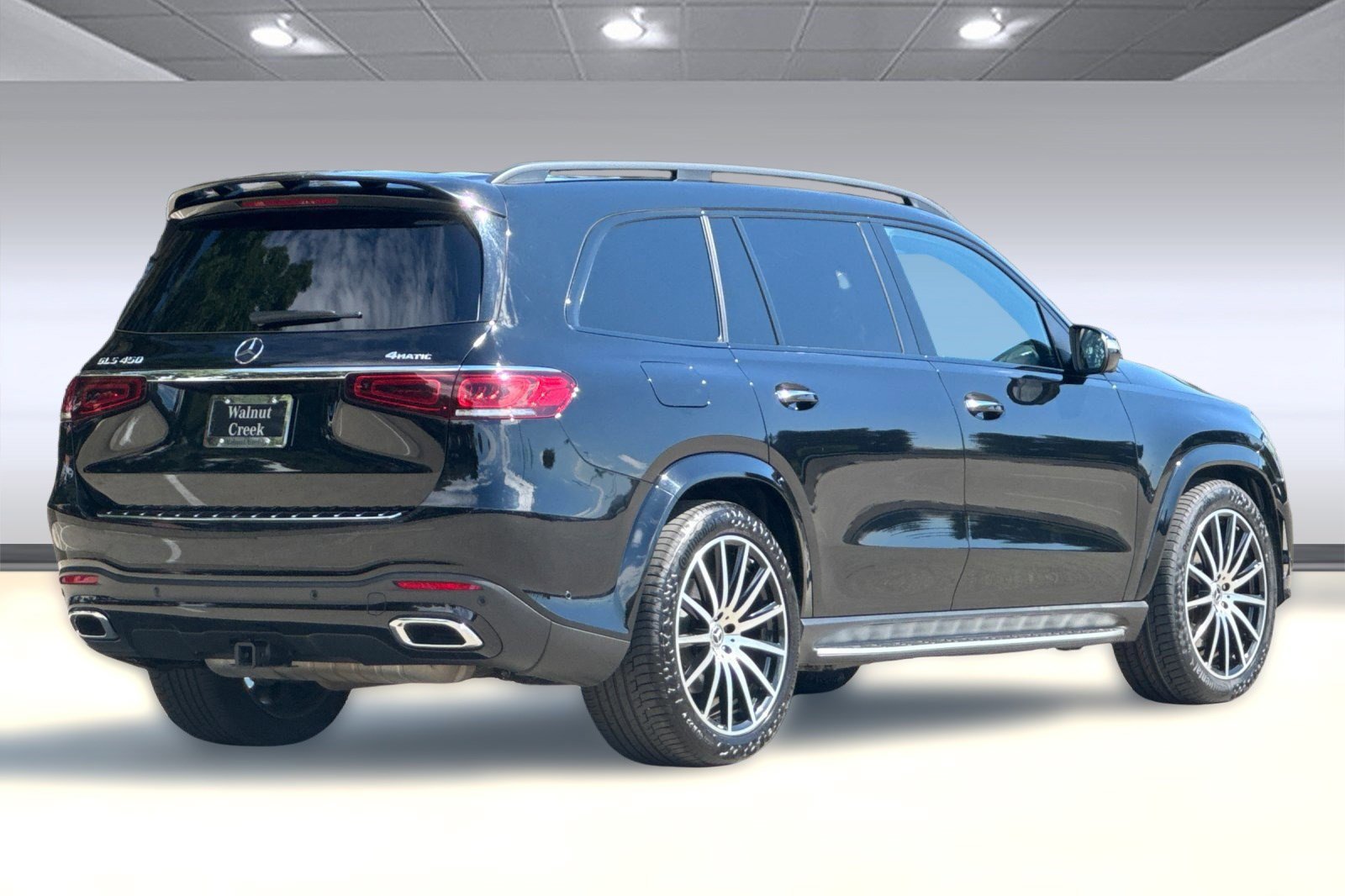 2023 Mercedes Benz GLS 450 4MATIC photo 2