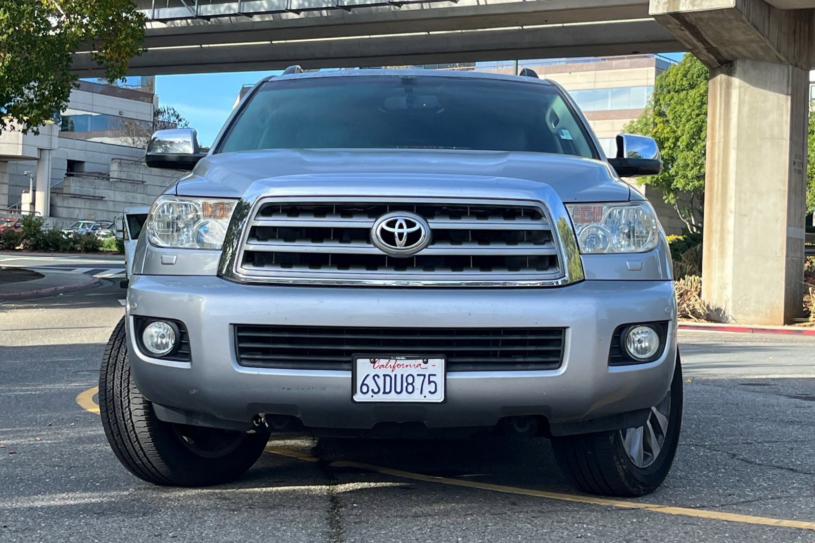 2011 Toyota Sequoia photo 4