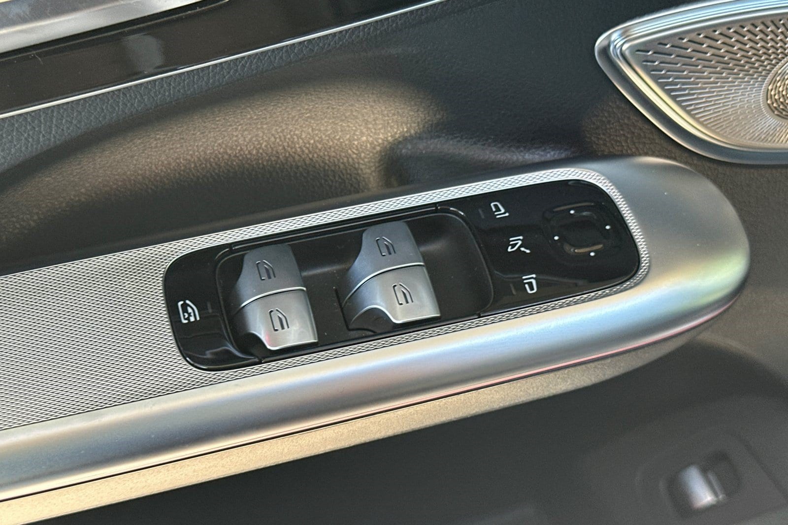 2026 Mercedes-Benz EQE SUV Base - Photo 13