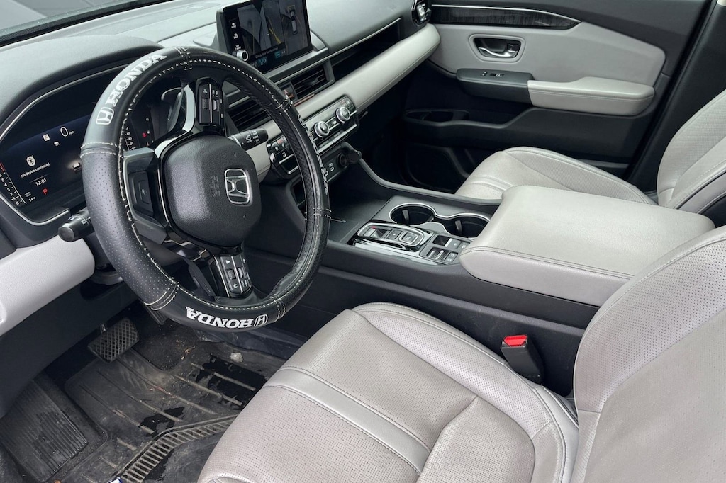 Used 2023 Honda Pilot Elite AWD SUV