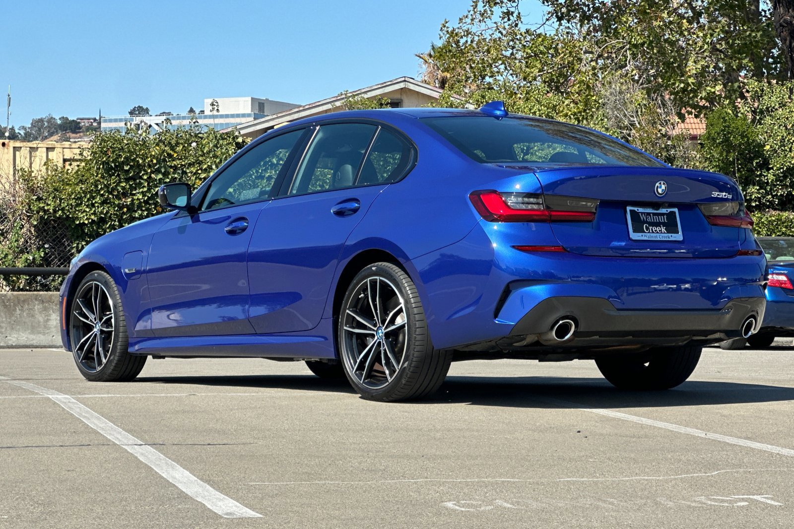 2022 Bmw 330e 3-Series photo 3