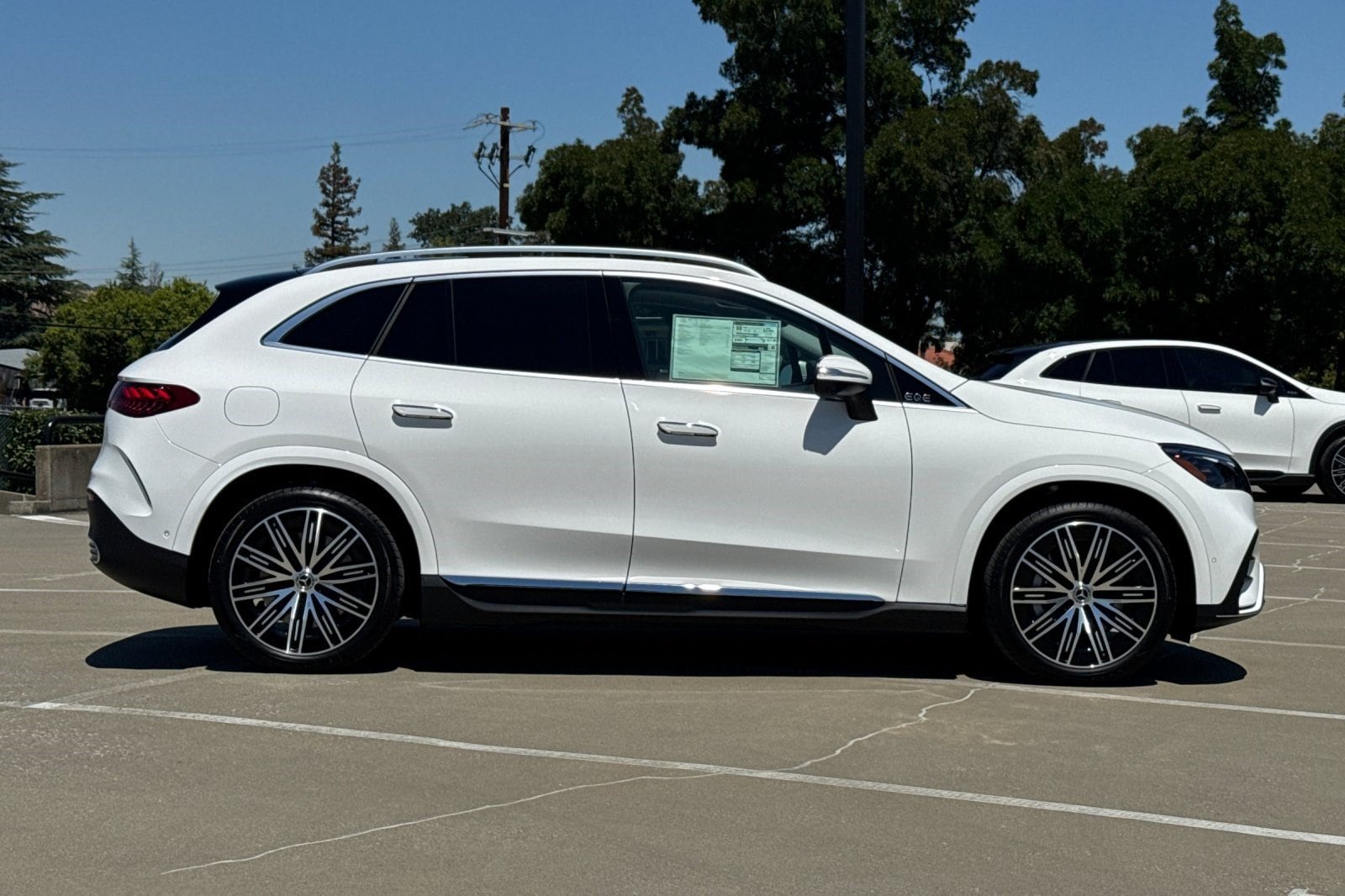 EQE 320+ SUV