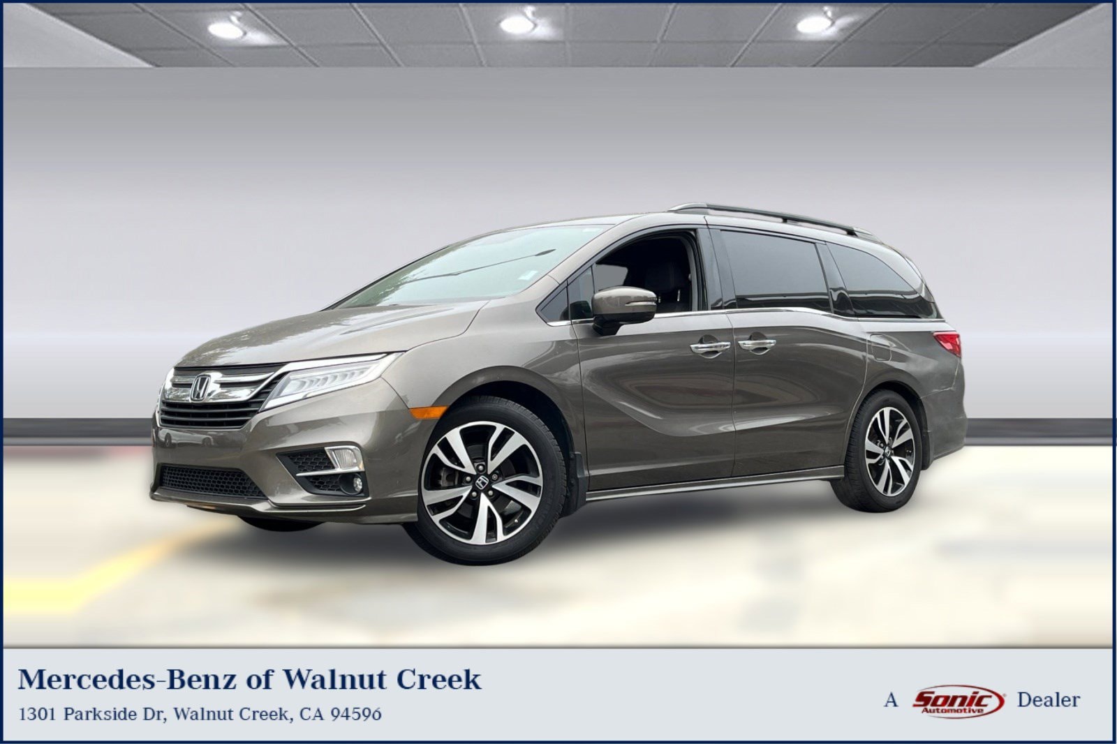 2019 Honda Odyssey Elite's photo