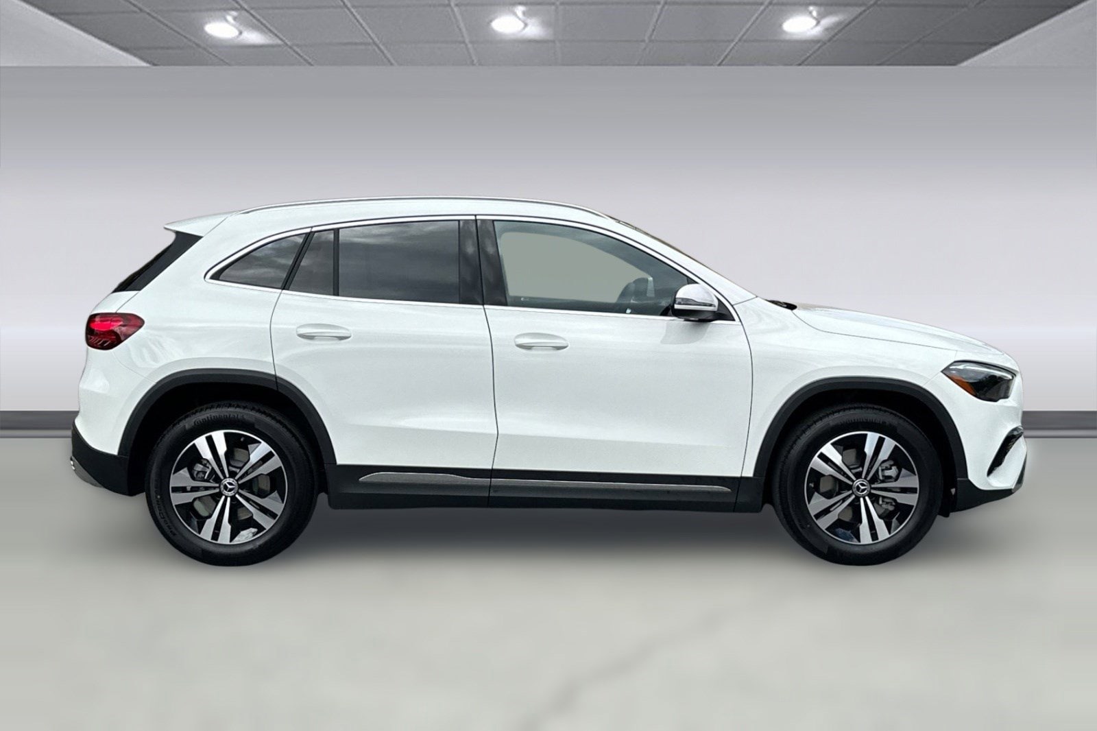 2026 Mercedes-Benz GLA 250 SUV photo 3