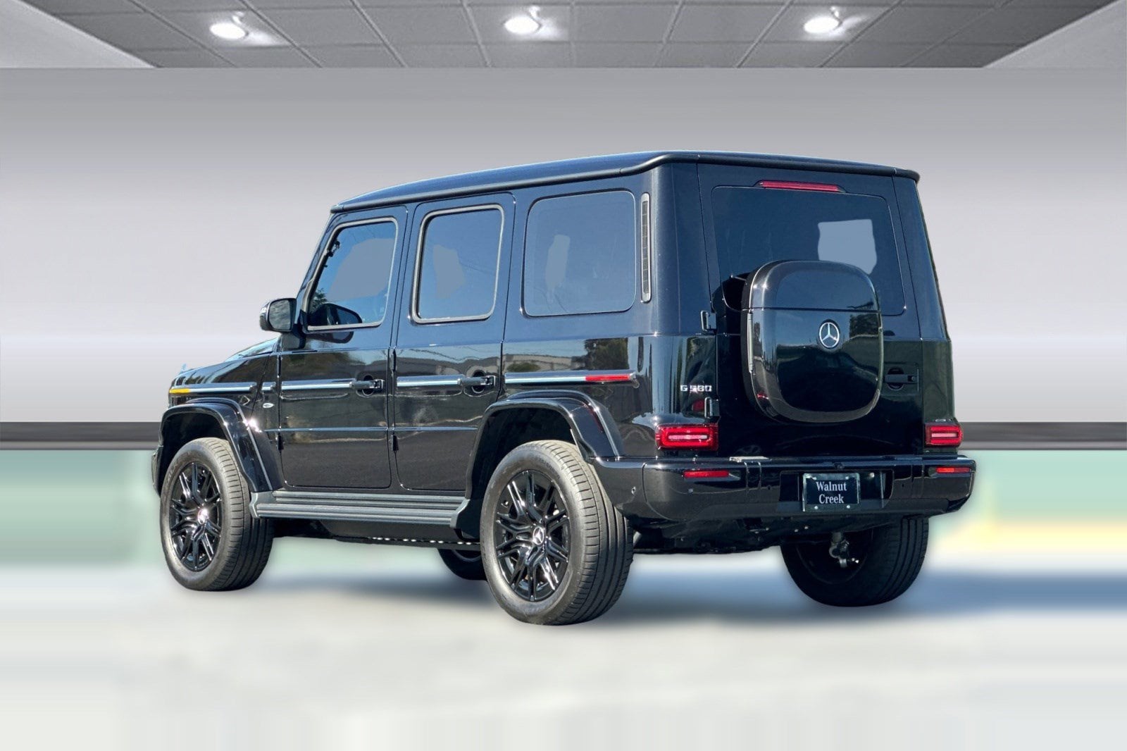 2025 Mercedes-Benz G-Class Coupe photo 2
