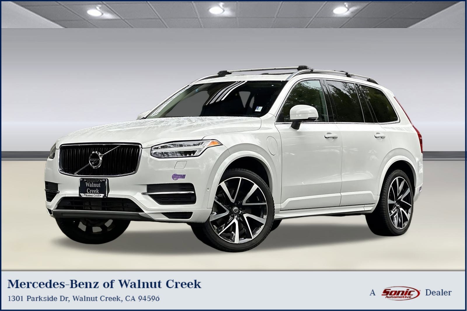 2019 Volvo XC90 Momentum's photo