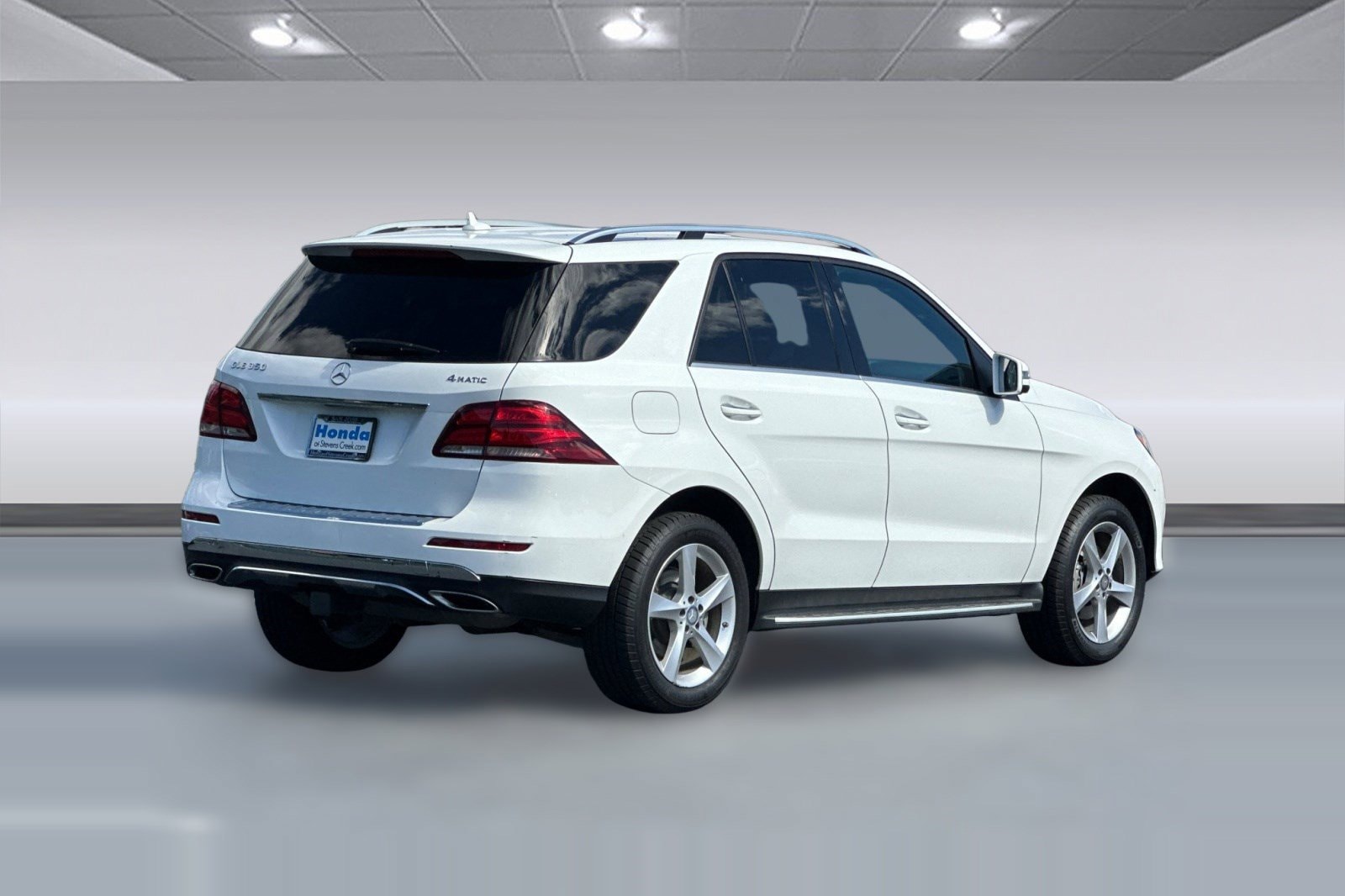 2016 Mercedes-Benz GLE 4MATIC 4dr  350 photo 3