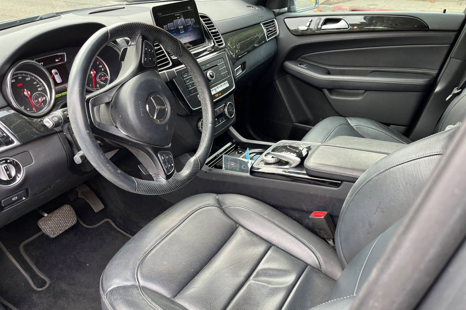2018 Mercedes Benz GLE 550e 4MATIC photo 3